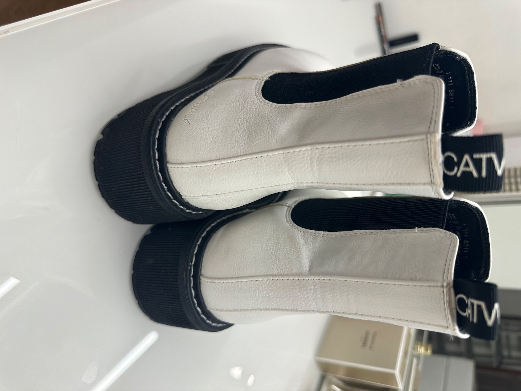 Scarpe da donna: Boots – Usato da Rudolfstetten venduto da Laramalna 1