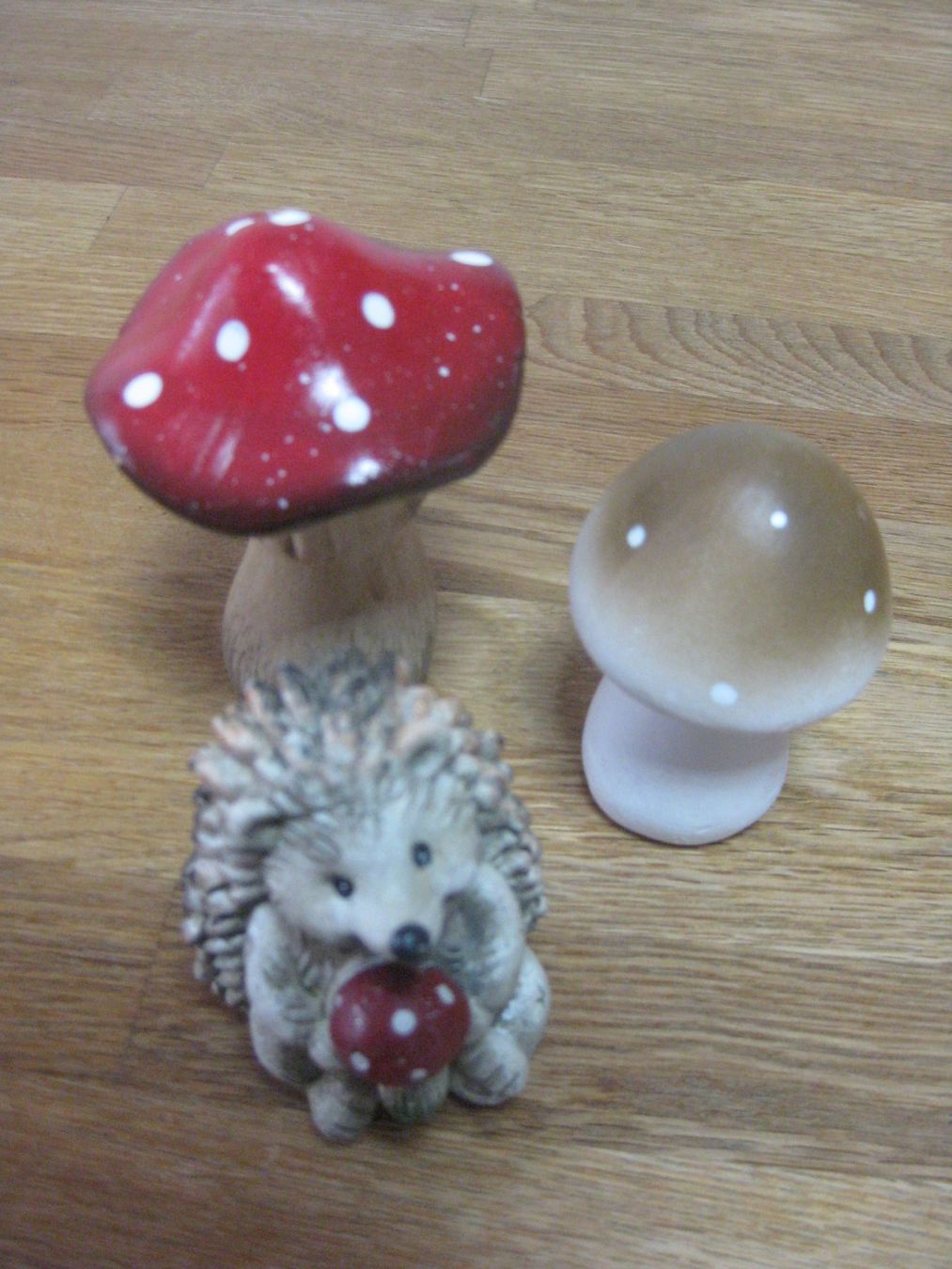 Toutes les décorations: 2 schöne PILZE und 1 TEELICHT und 1IGEL – Neuf (Voir description) à Romanshorn par Wazoohandlung 1