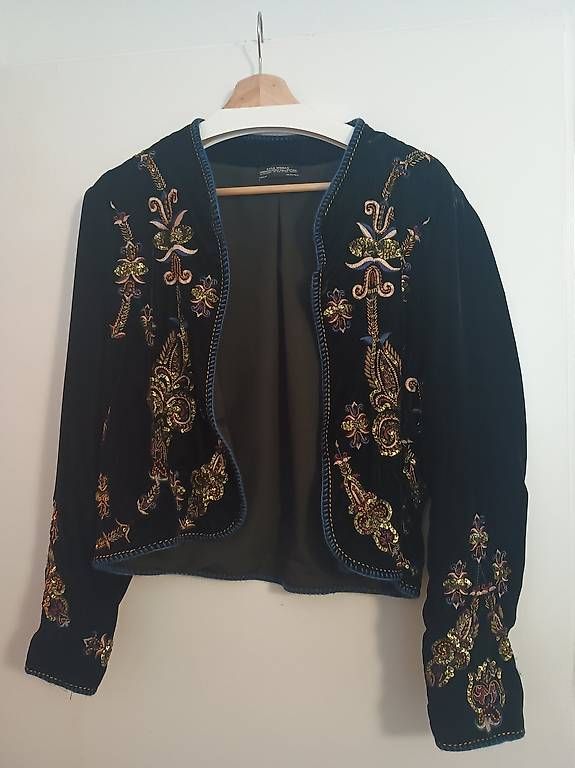 Zara Jacken: Paillettenbesetzte Samtjacke – Gebraucht aus Zürich von Melianea 1