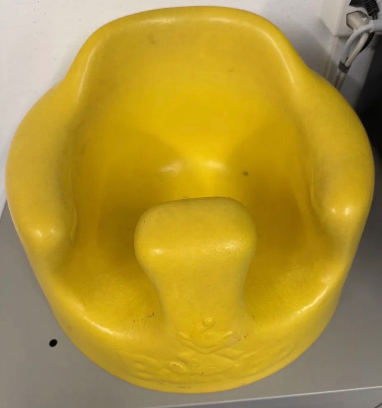 Tabourets: Bumbo Sitz Gelb Babysitz – D'occasion à Aristau par EvoSwiss3D 1