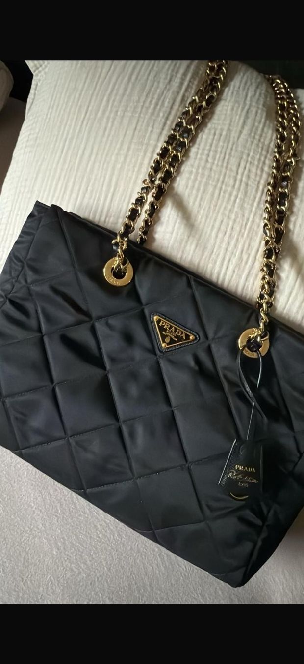 Prada Taschen für Damen: Prada Tasche – Gebraucht aus schaffhausen von Lupo10