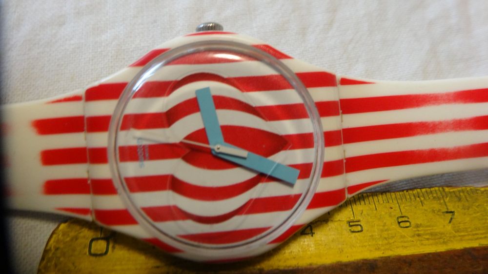 Swatch Montres: S-WATCH HEREN  GRÖÖSEUHR,QUARTZ.NEU BATTRY.LÄÜFT--38X50MM – D'occasion à zürich par ahmad01 4