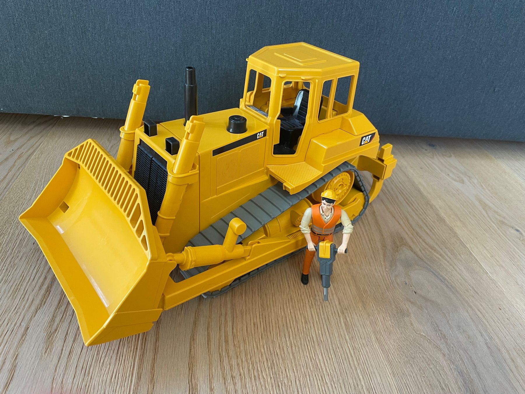 Bruder Spielzeuge: BRUDER Bulldozer – Gebraucht aus Rüti ZH von Dsirena