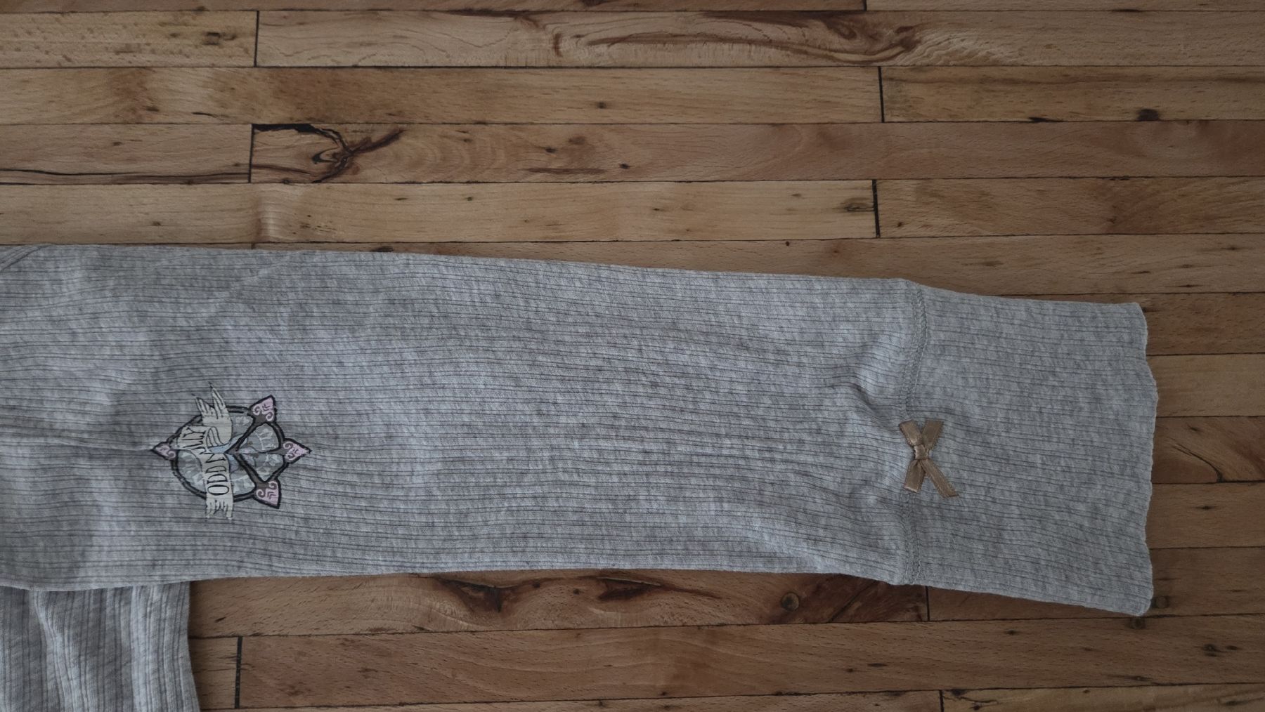 Odd Molly T-shirt: Odd Molly Langarmshirt grau gerippt  – Usato da Winterthur venduto da sandi99 3
