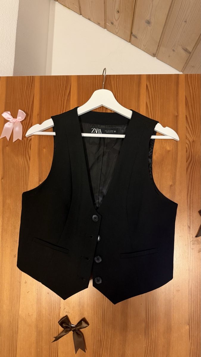 Uniformen: weste – Gebraucht aus Brüttisellen von nad_g5wx