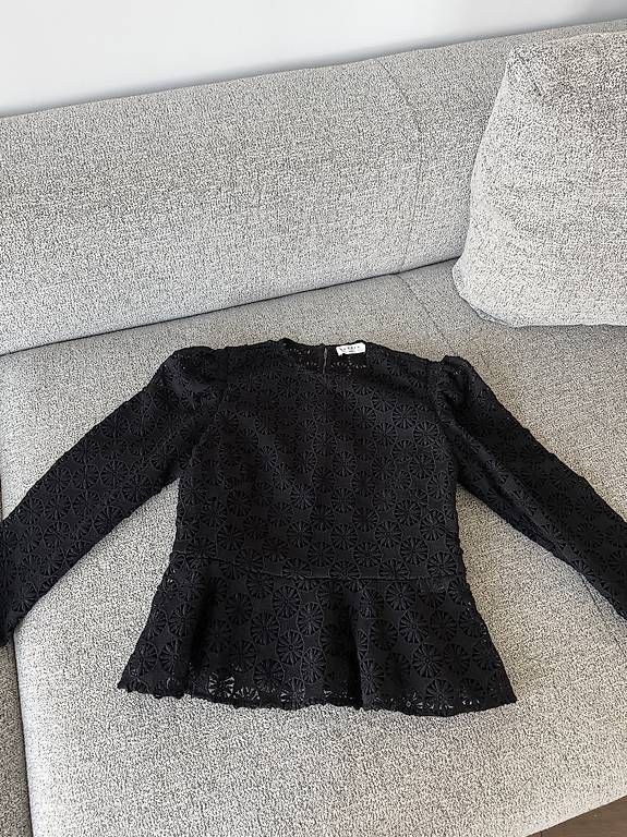 Sandro Blusen: Spitzenbluse von Sandro Paris in Gr.34 – Gebraucht aus Dietikon von lui_v6cj 1