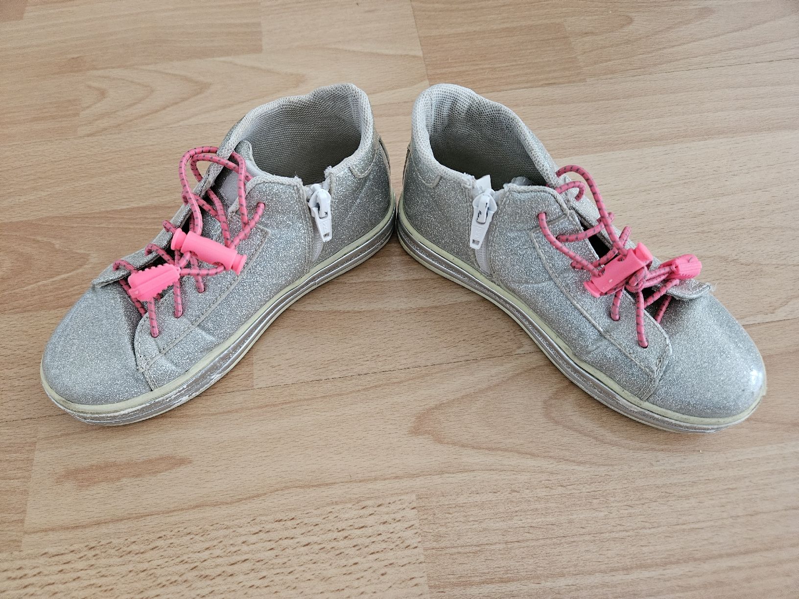 Chaussures filles: Glitzer Halbschuhe Gr. 30 – D'occasion à Zürich par Kris8050 3