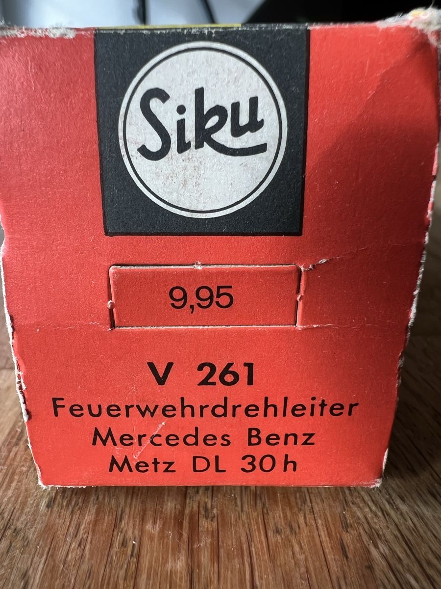 Siku Modellini d'auto: Feuerwehrdrehleiterwagen SIKU V261 – Usato da Meilen venduto da wehrluzern 5