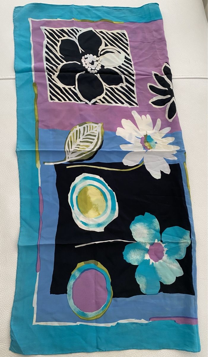 Foulards, Tücher & Schals: Seiden Foulard 🌸 – Gebraucht aus Opfikon von Luis144 3