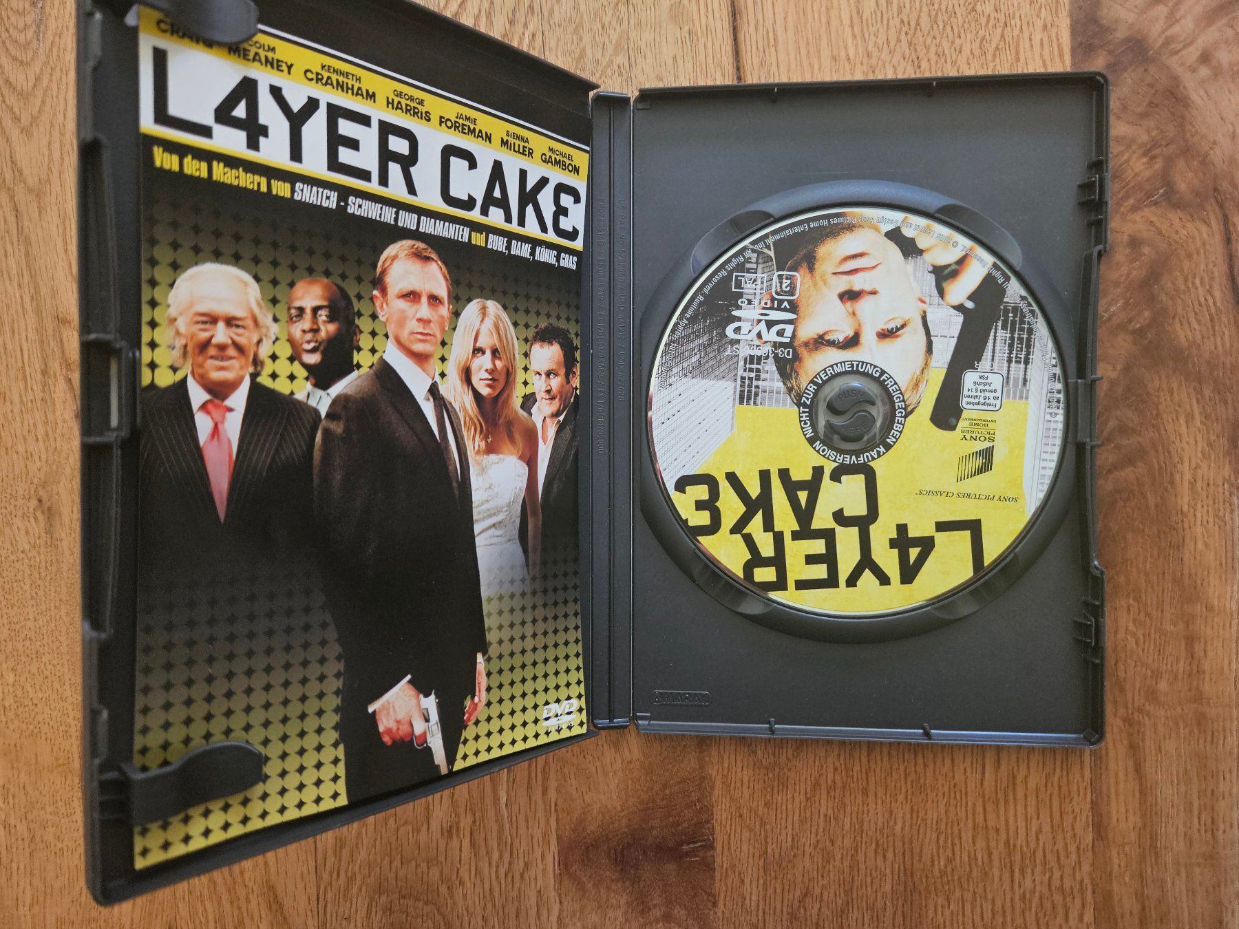 Alle DVDs: Layer Cake – Gebraucht aus St.Gallen von Capsule_Corporation 2