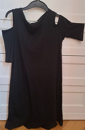 MANGO Kleid Grösse S mit Schulterausschnitt