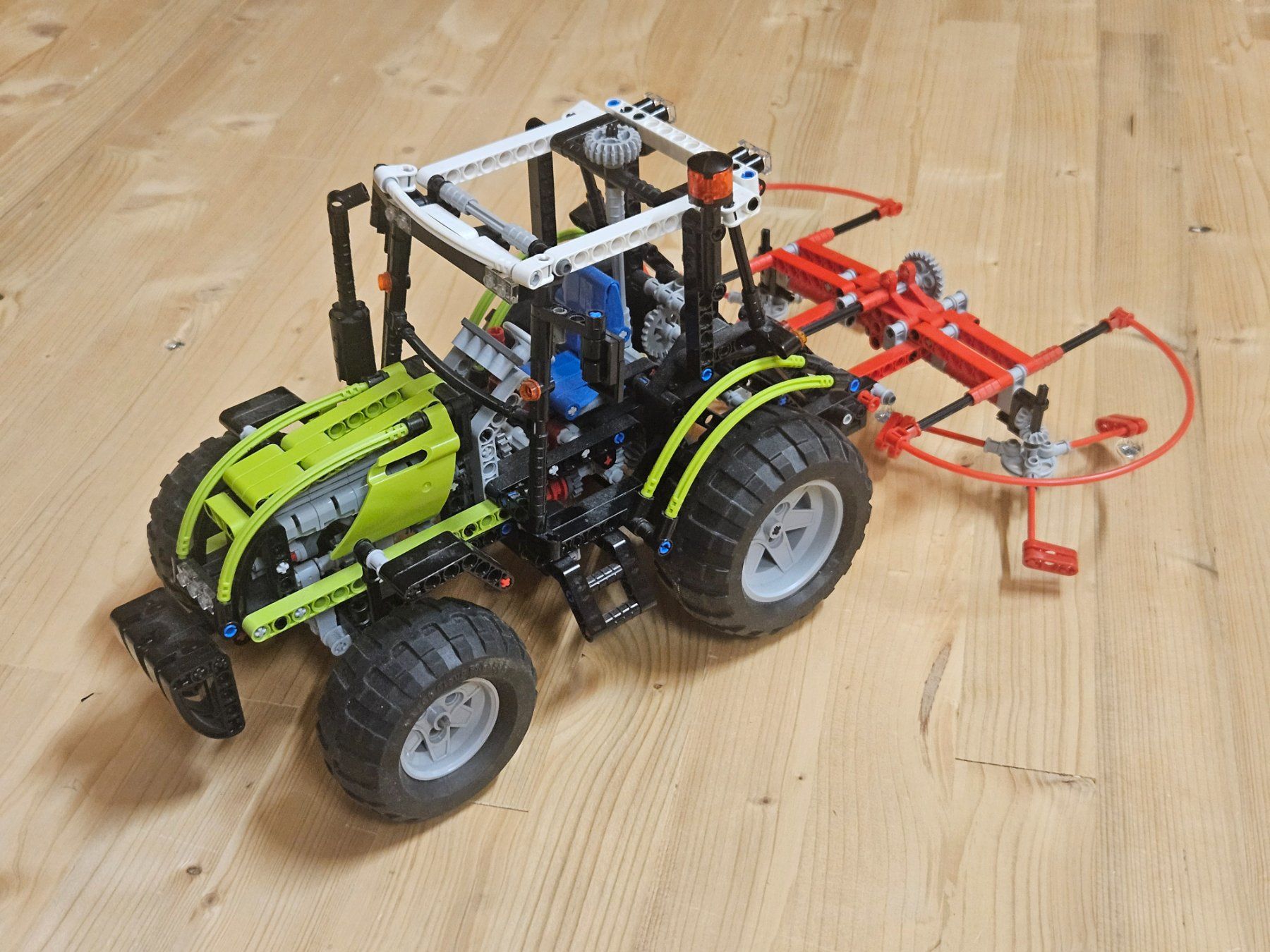 Lego Kit di costruzioni: Lego Technic Traktor 8284 – Usato da Sargans venduto da Native7