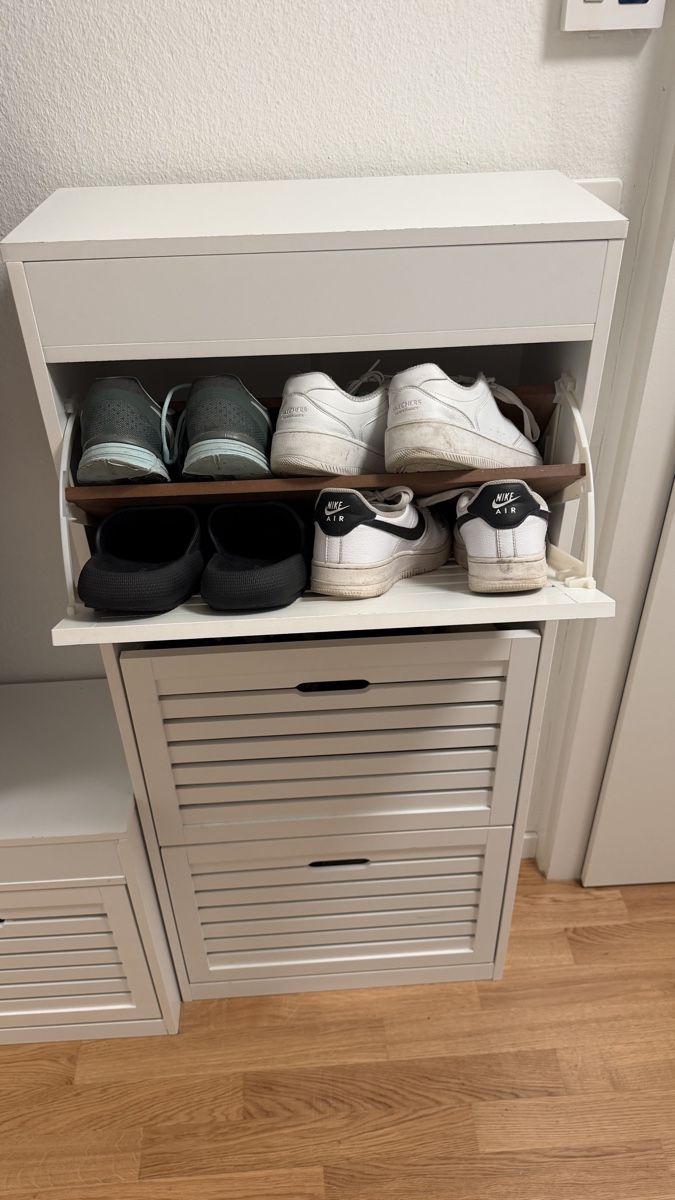 Guardaroba: Garderobe – Usato da Muttenz venduto da mel_y6pv 3