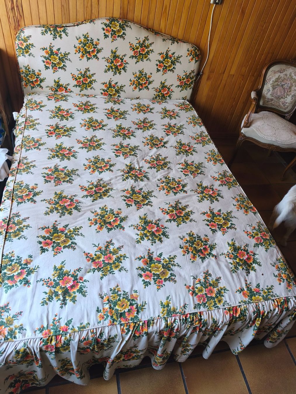 Lits: Lit vintage – D'occasion à Les Brenets par yva_szt2
