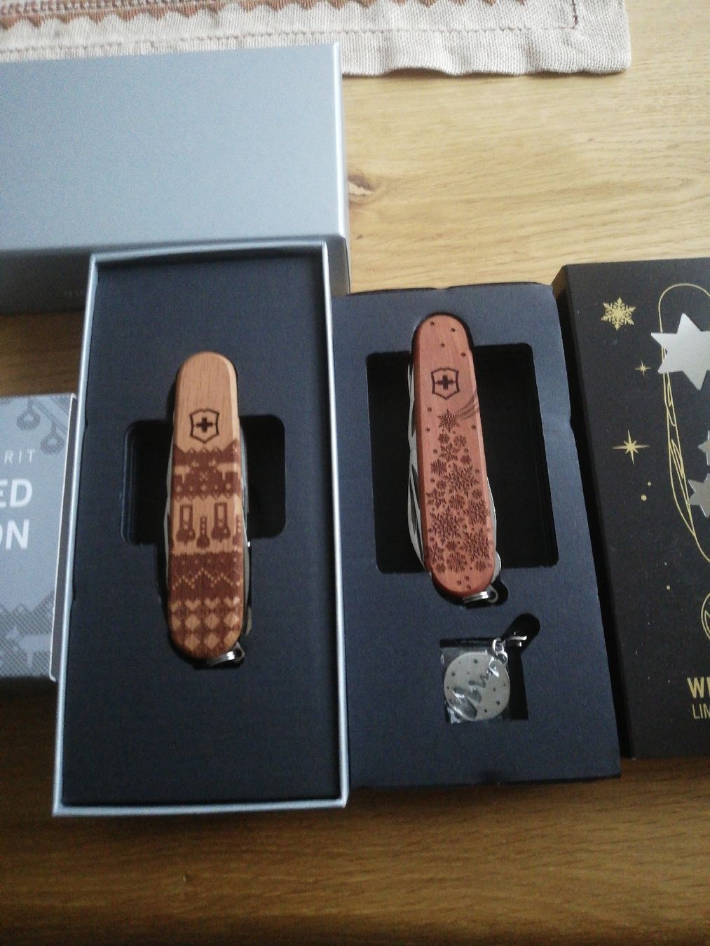 Victorinox Taschenmesser: Victorinox 2er Set lim. Edt. 2023 & 2025 – Neu und originalverpackt aus Balgach von VicAlox