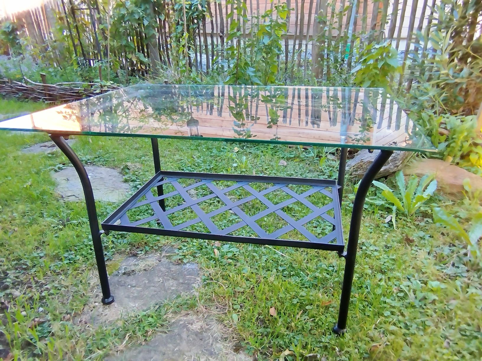 Tavoli: Glas-Metall-Couchtisch – Usato da Brienzwiler venduto da vild_kapri_fol