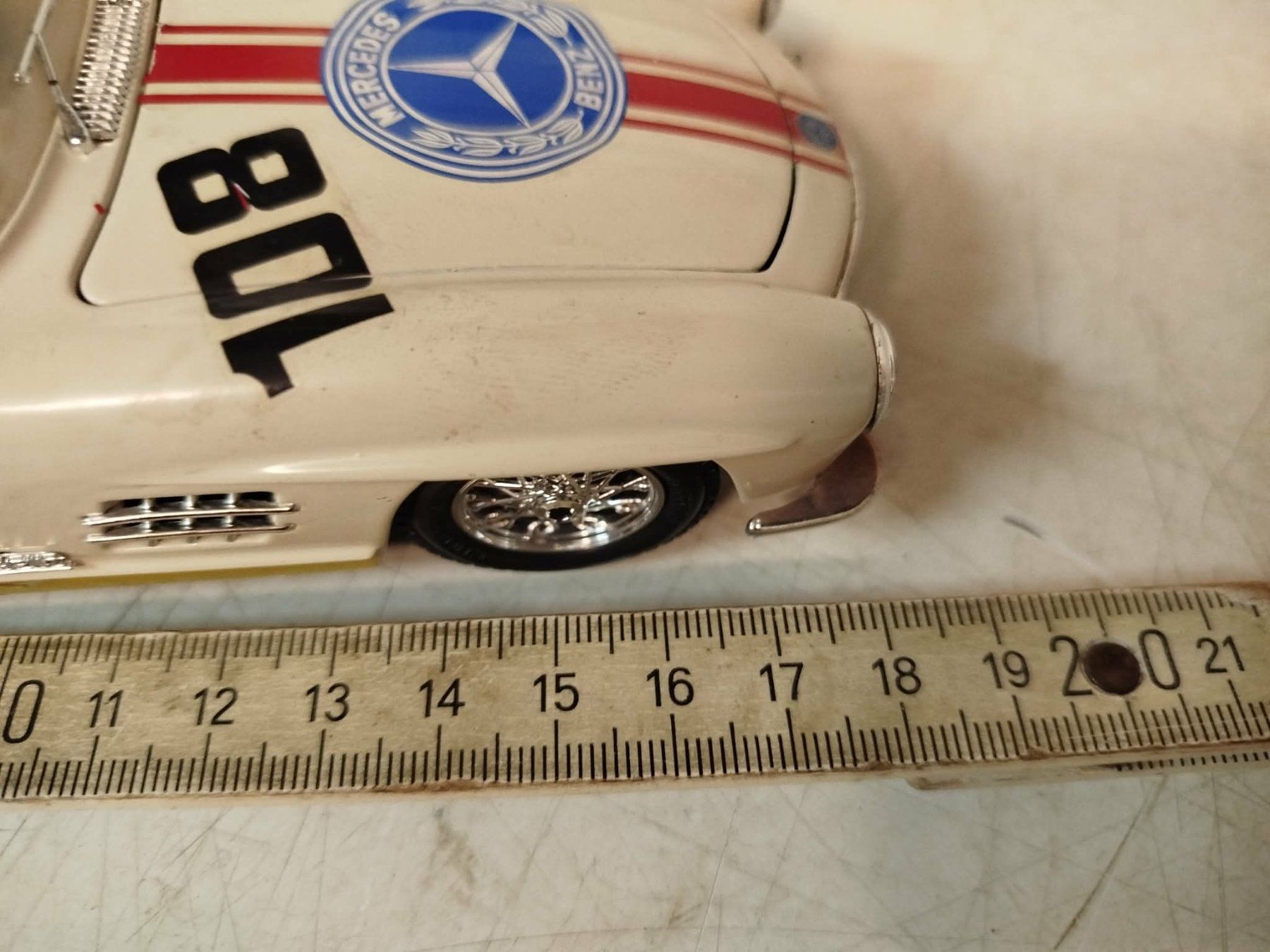 Bburago Modellini d'auto: Mercédes Benz 300SL  Burago – Usato da La Chaux-de-Fonds venduto da Emmaus2300CDF 5