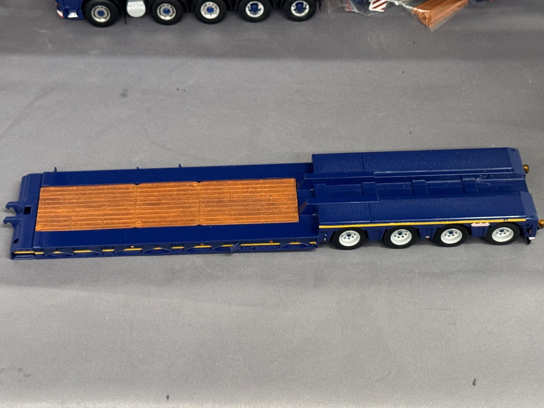 WSI Models Kit di modellismo & Modellini statici: WSI 1:50 Ocean Traders Tieflader LKW – Usato da Luzern venduto da aa43modelcars-Luzern 7