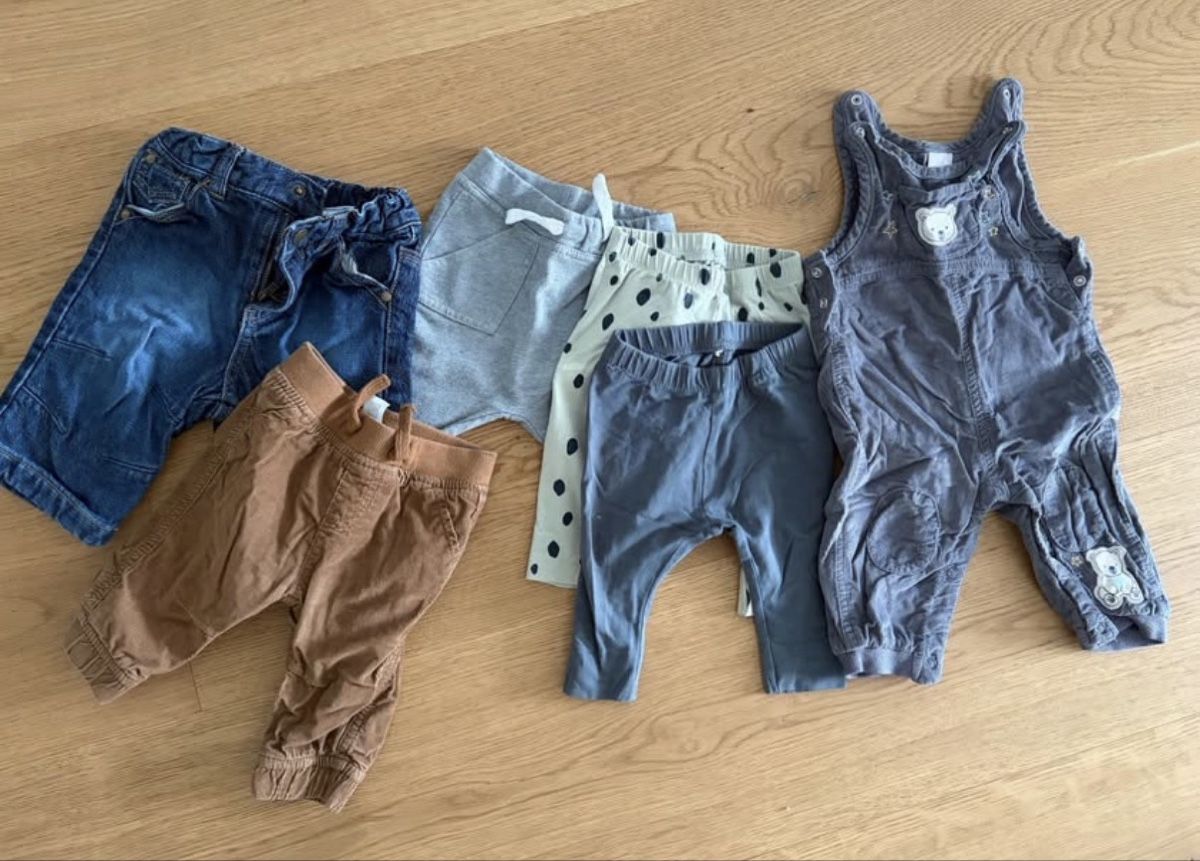 Lotti & Set di vestiti: Babykleider Grösse 62/68 – Usato da Windisch venduto da Khaki 5