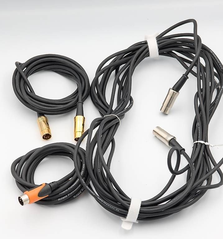 Strumenti musicali: Lot de câbles Midi – Nuovo (secondo la descrizione) da Torny le Grand venduto da cla_w6np 1
