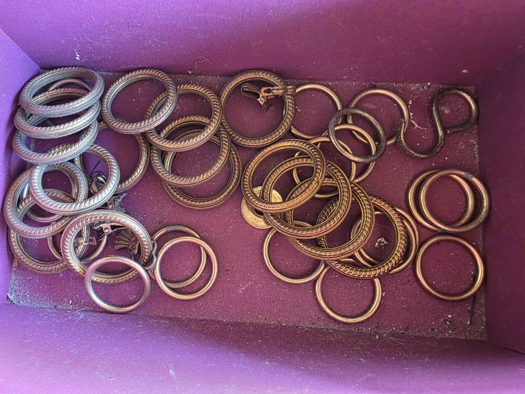 Tutte le decorazioni: 1 Posten antikes Vorhang Deko Material Ringe – Usato da Walterswil BE venduto da Lonitti 1