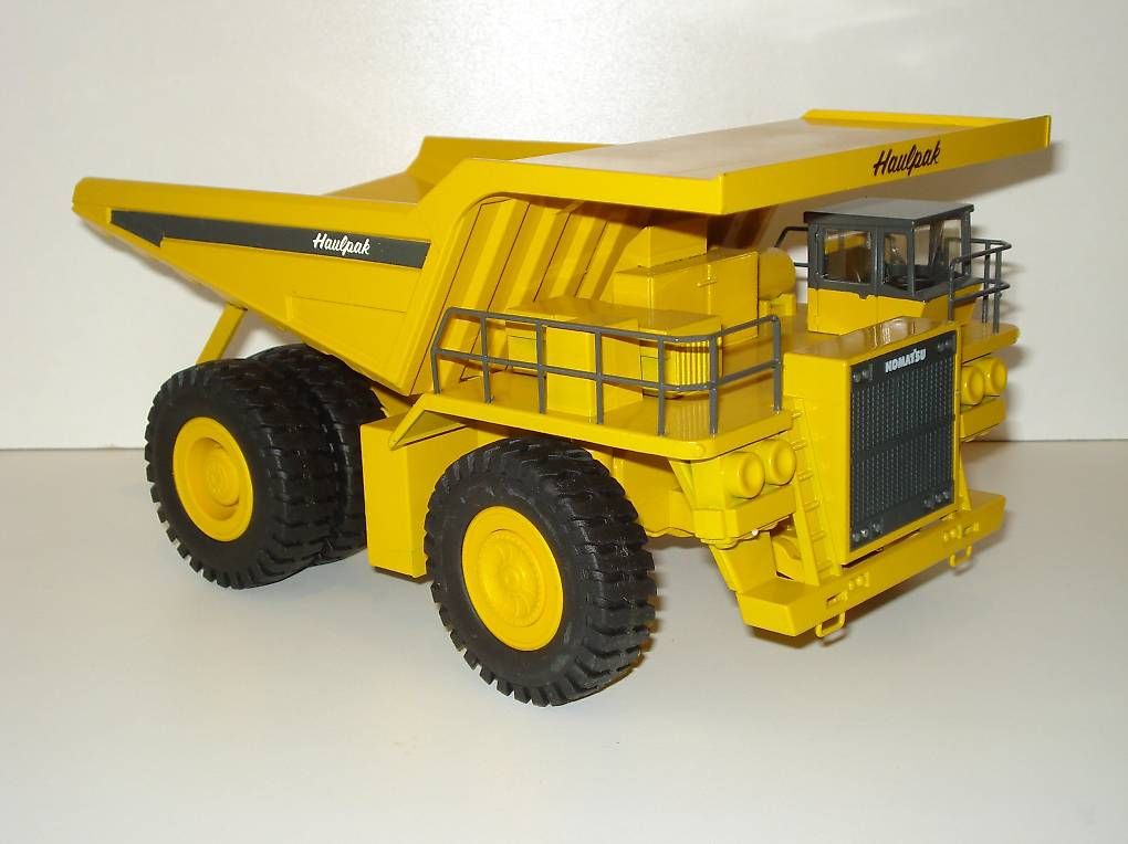 Conrad Kit di modellismo & Modellini statici: KOMATSU - HAULPAK 730 E Muldenkipper – Nuovo (secondo la descrizione) da Mitlödi venduto da worker04 4