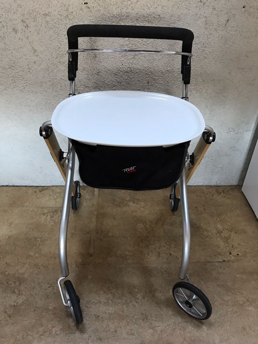 Ausili per la deambulazione: Indoor Rollator – Usato da Gelterkinden venduto da Schallgeber 2