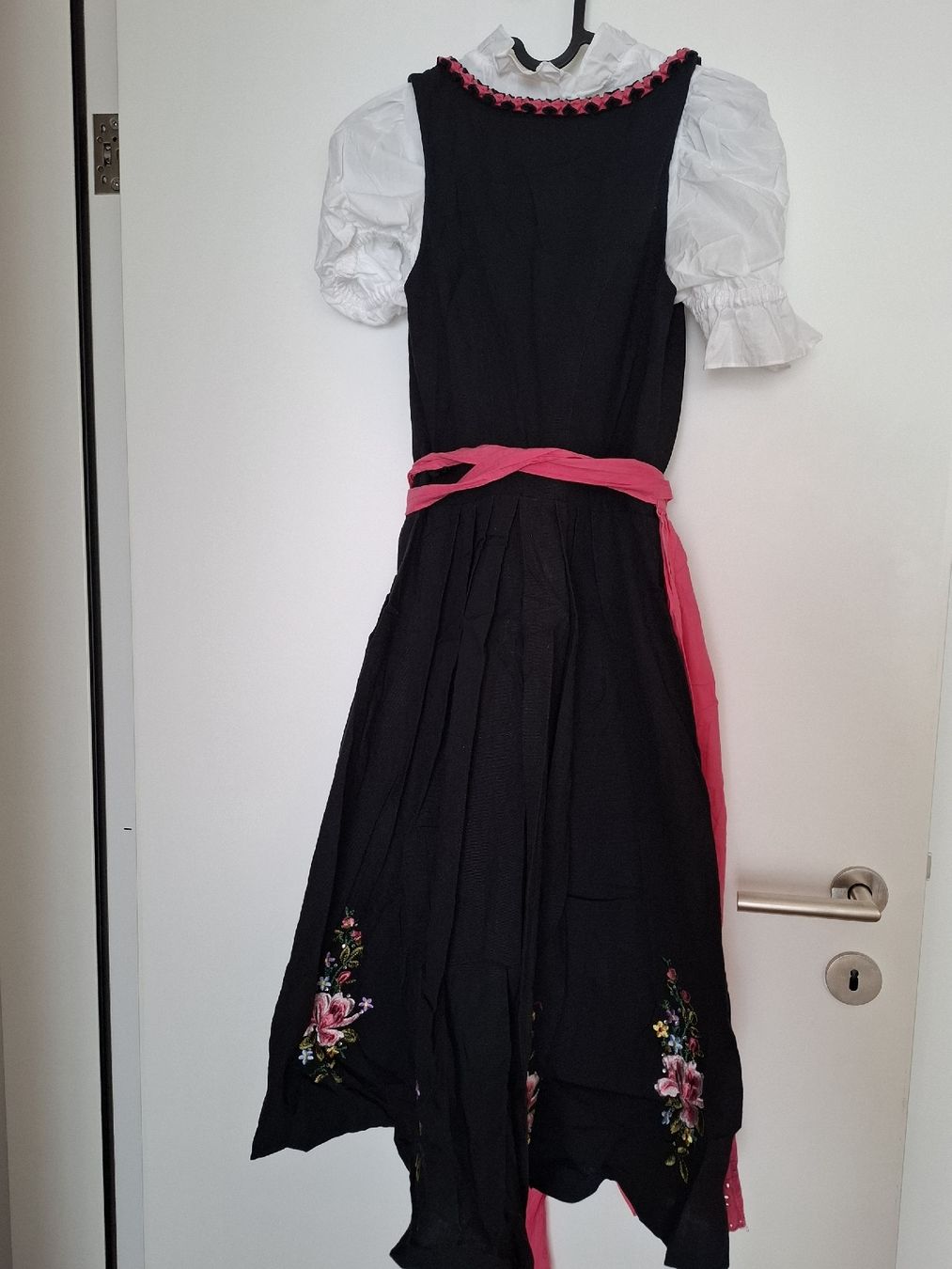 Vestiti: Dirndl Landhaus Gr.32 – Usato da Rotkreuz venduto da PrelovedPicks 4