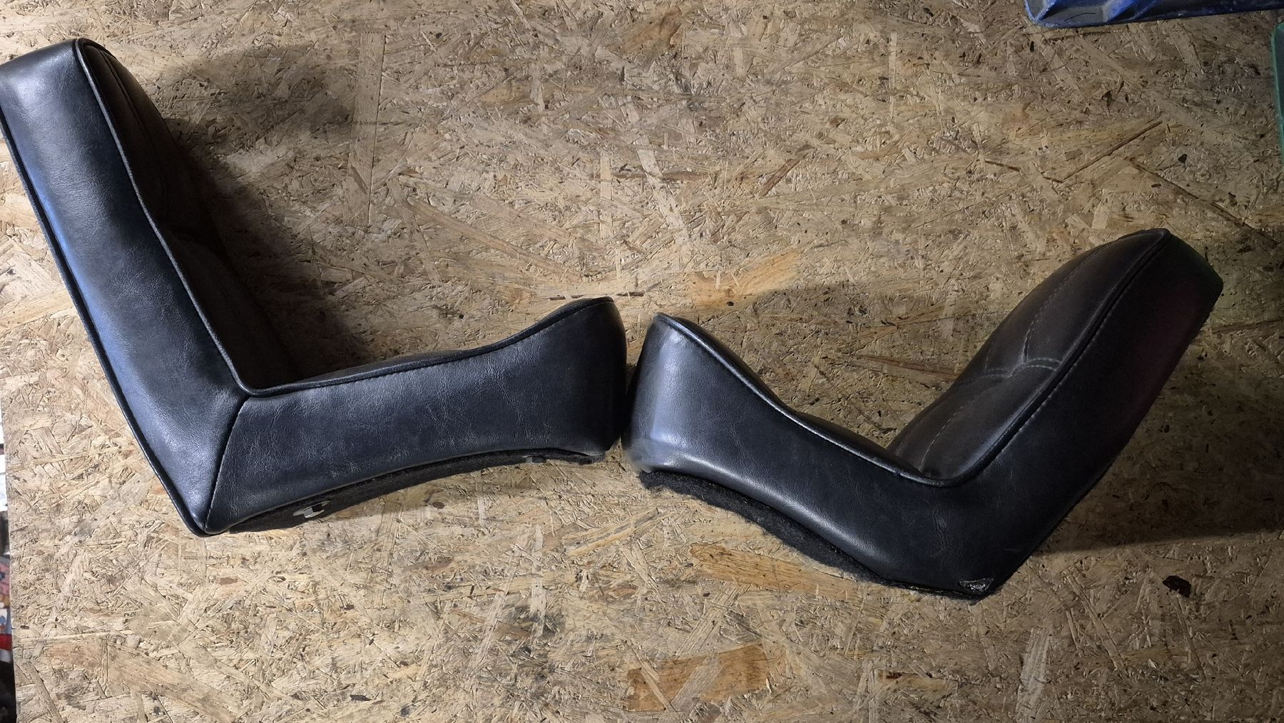Harley-Davidson Tutti i ricambio per moto: Harley Davidson Chopper Seat – Usato da Thun venduto da HZDZ_RAGETO 2