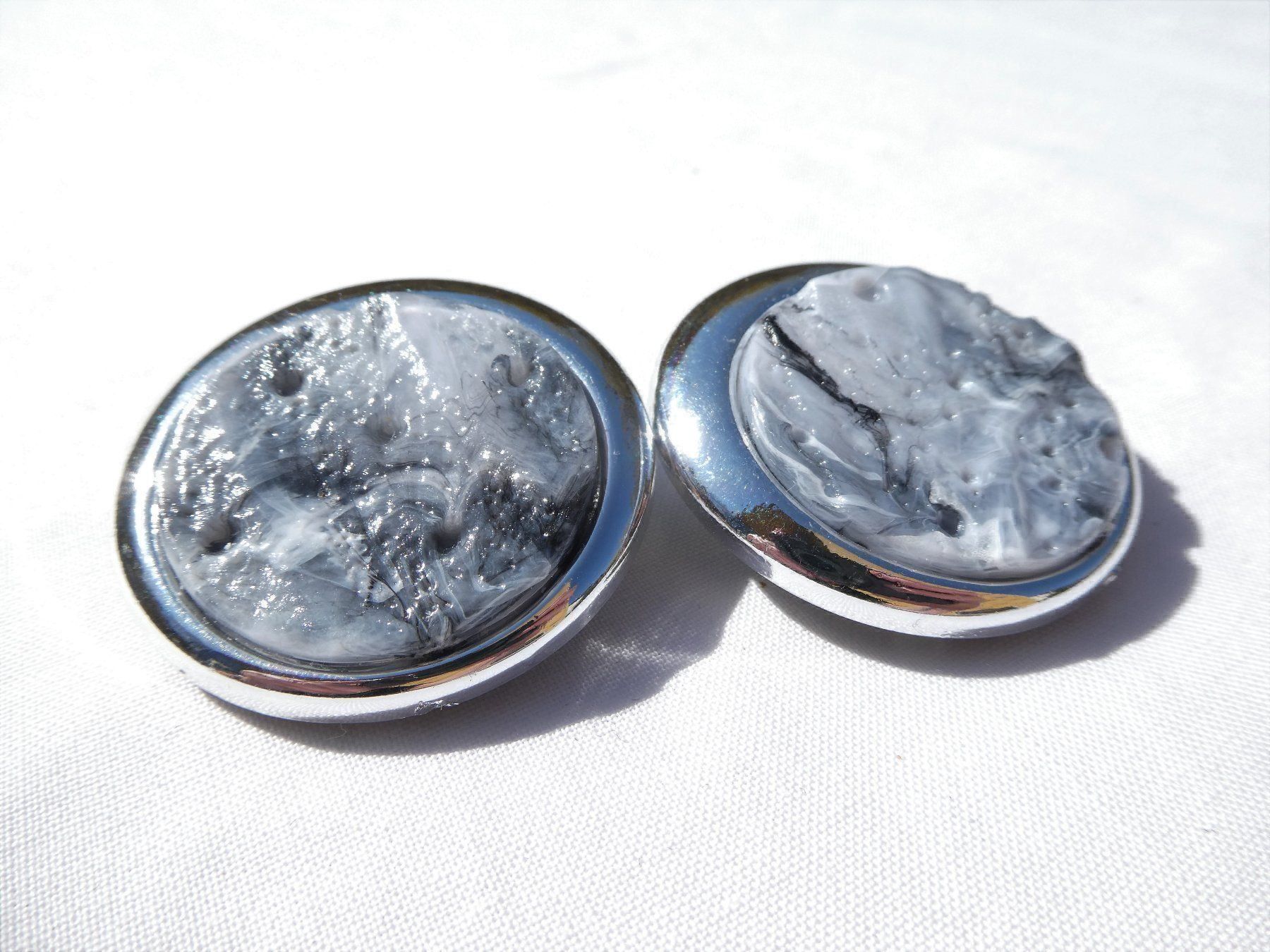 Boucles d'oreille: Grosse Vintage Ohrclips, Modeschmuck – D'occasion à Gattikon par kaandooh