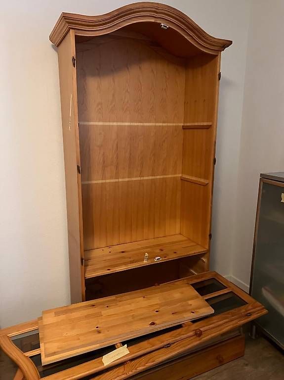 Vetrine: Holz Vitrine – Usato da Kilchberg ZH venduto da N.S.I