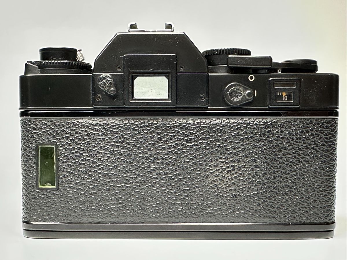 Leica Fotocamera: Leica R3 Electronic – Difettoso da zuchwil venduto da solotin74 2