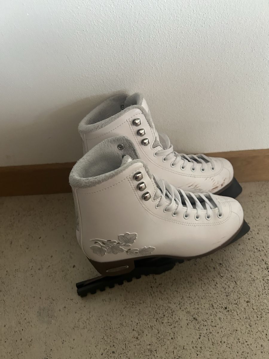 Pattini da ghiaccio: Bladerunner Diva Schlittschuhe  – Usato da Wolfhausen venduto da eil_jc5j