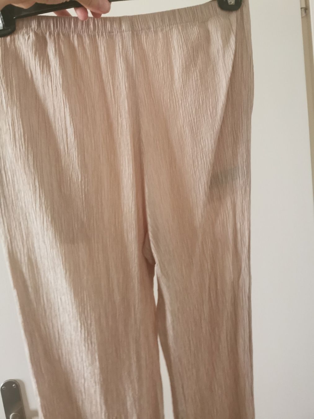 Zara Pantaloni: Leichte Hose Zara S – Usato da Sempach venduto da .1SecondBrands. 1