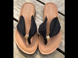 Tommy Hilfiger Zehentrenner, Schwarz, Grösse 35, Top!