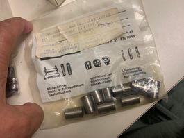 über 60 Stk. Zyl. Bohrbuchsen, neu und gebraucht