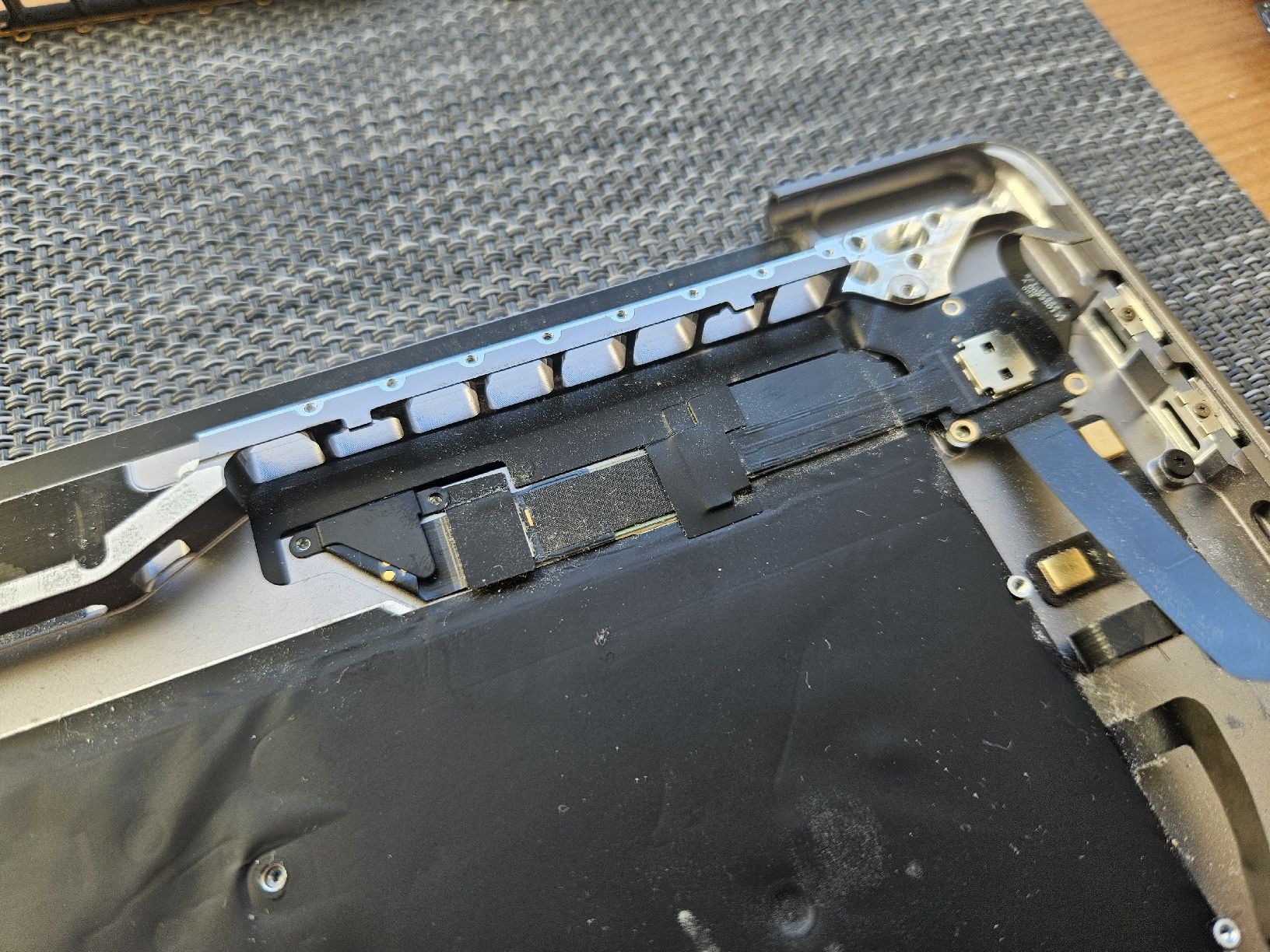 Apple Notebook: topcase von Apple MacBook Pro 16 2019 – Usato da Biberist venduto da Volo28 9