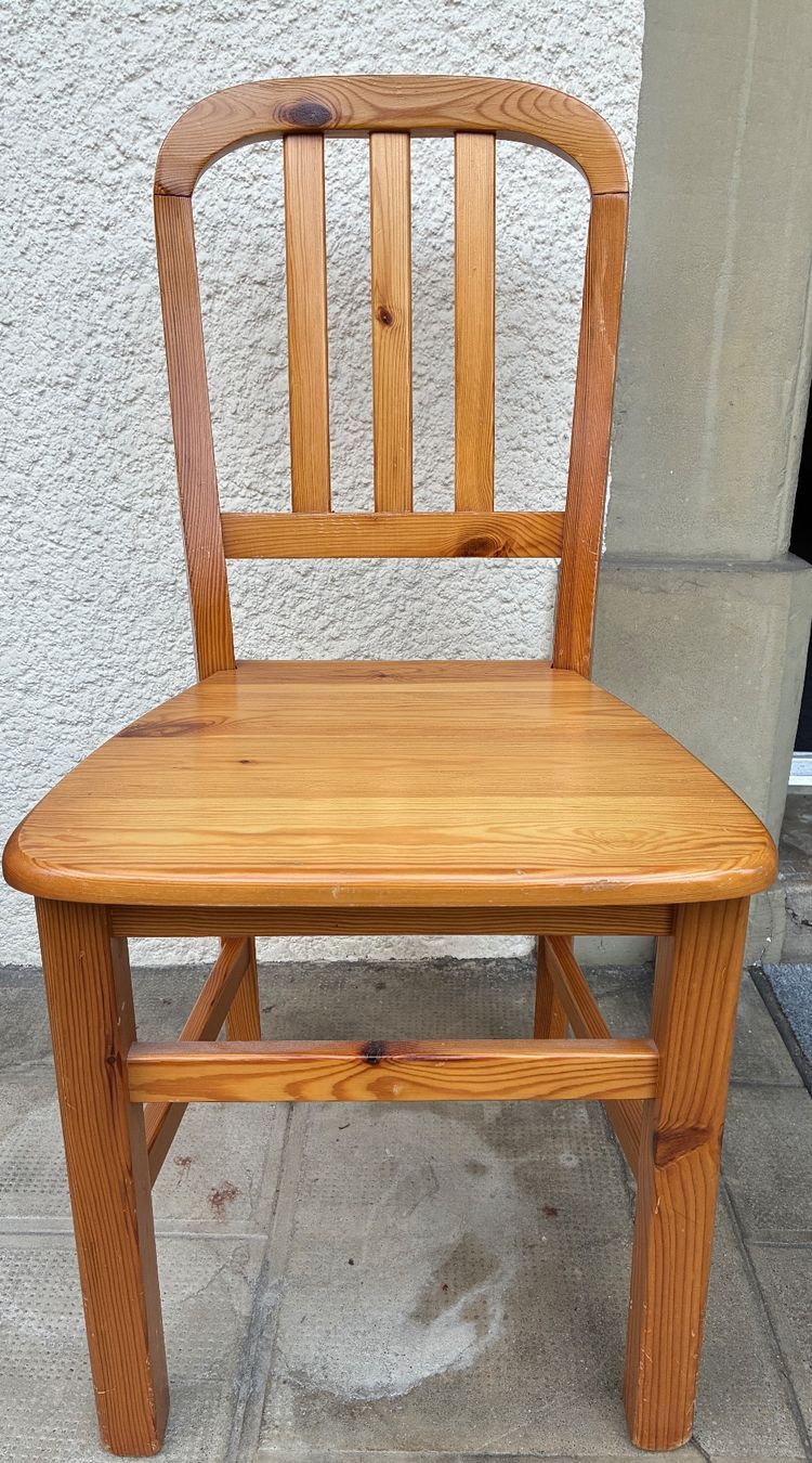 Tischset: tisch mit 4stühle – Gebraucht aus gümligen von pia_9qv6 1