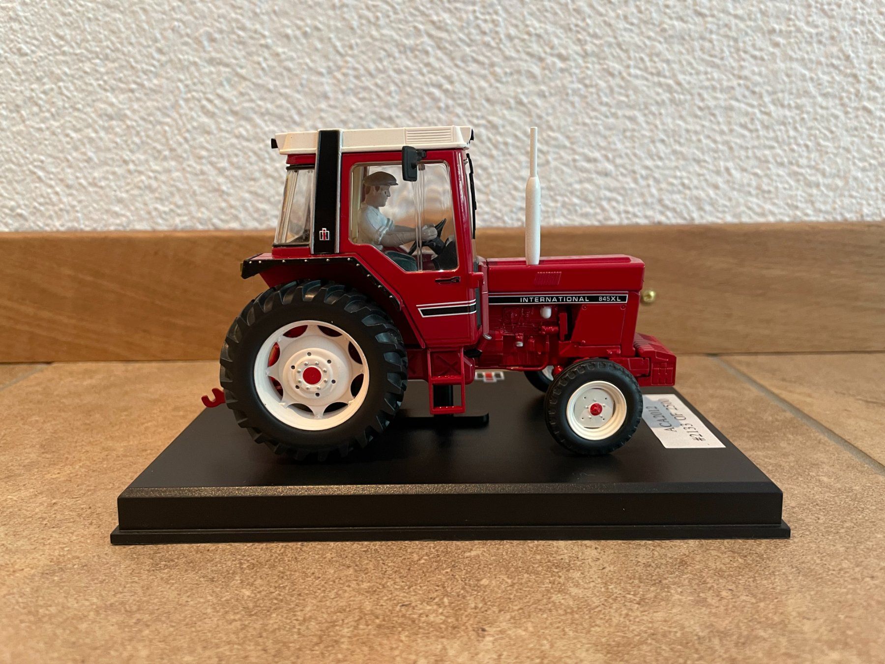 IHC Trattori: International 845 XL – Nuovo e nell'imballaggio originale da Kreuzlingen venduto da Stefan1150 2
