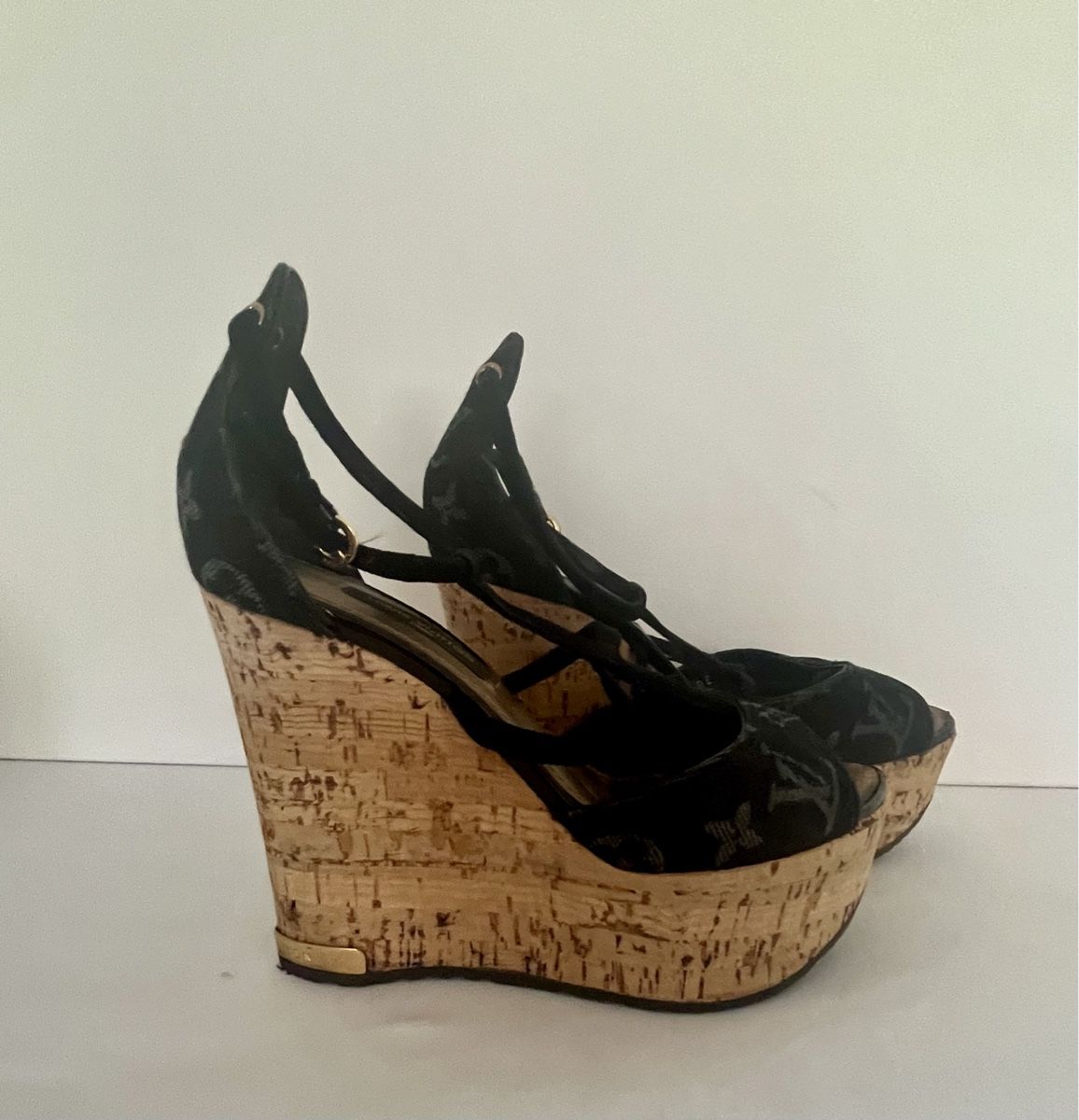 Louis Vuitton Scarpe da donna: Louis Vuitton Sandaletten / Monogramm – Usato da Basel venduto da marinaliane