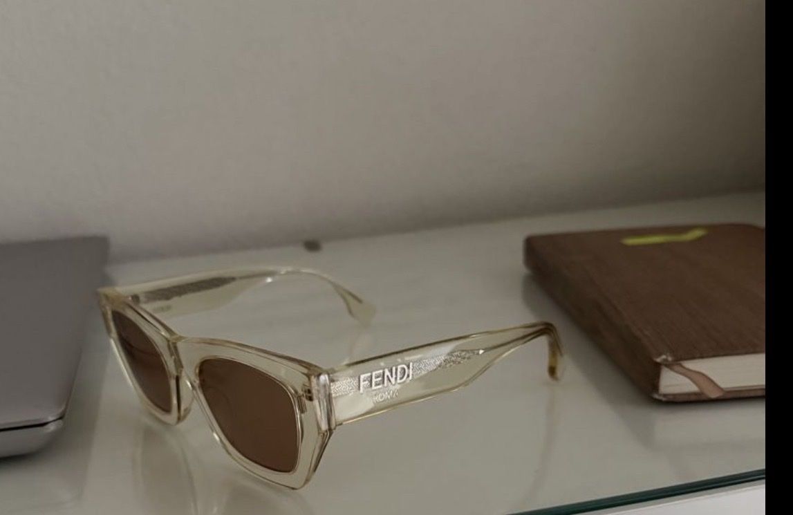 Fendi Brillen & Gläser: Fendi Sonnenbrille Damen – Gebraucht aus Luzern von Fullmoon68 2