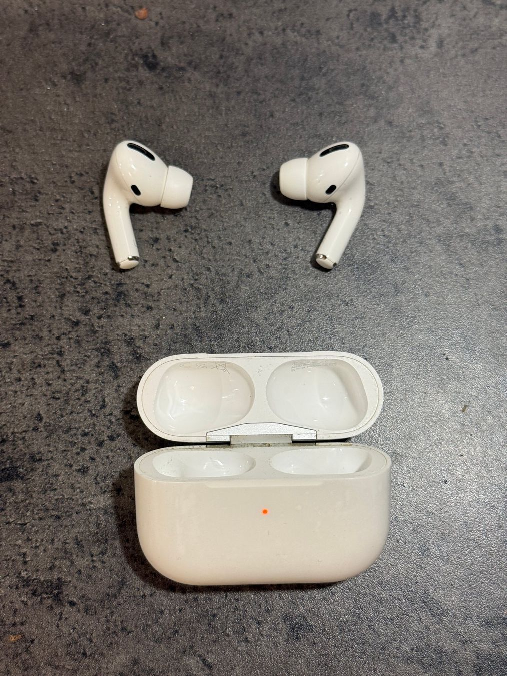 Apple Kopfhörer: AirPods Pro - Comme neuf – Gebraucht aus Morges von kiki1206