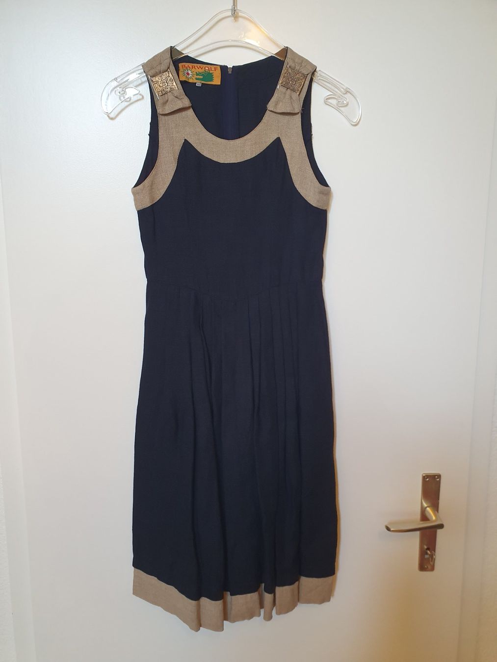 Kleider & Röcke: Trachtenkleid - Leinen - Gr. 146 – Gebraucht aus Steffisburg von C.Kreuzer