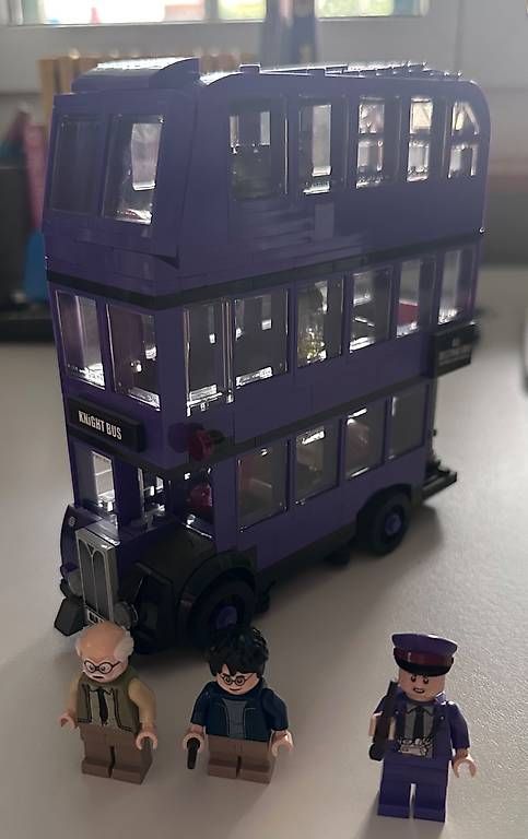 Jouets: LEGO Harry Potter Bus – D'occasion à Kilchberg ZH par bin_sq5j