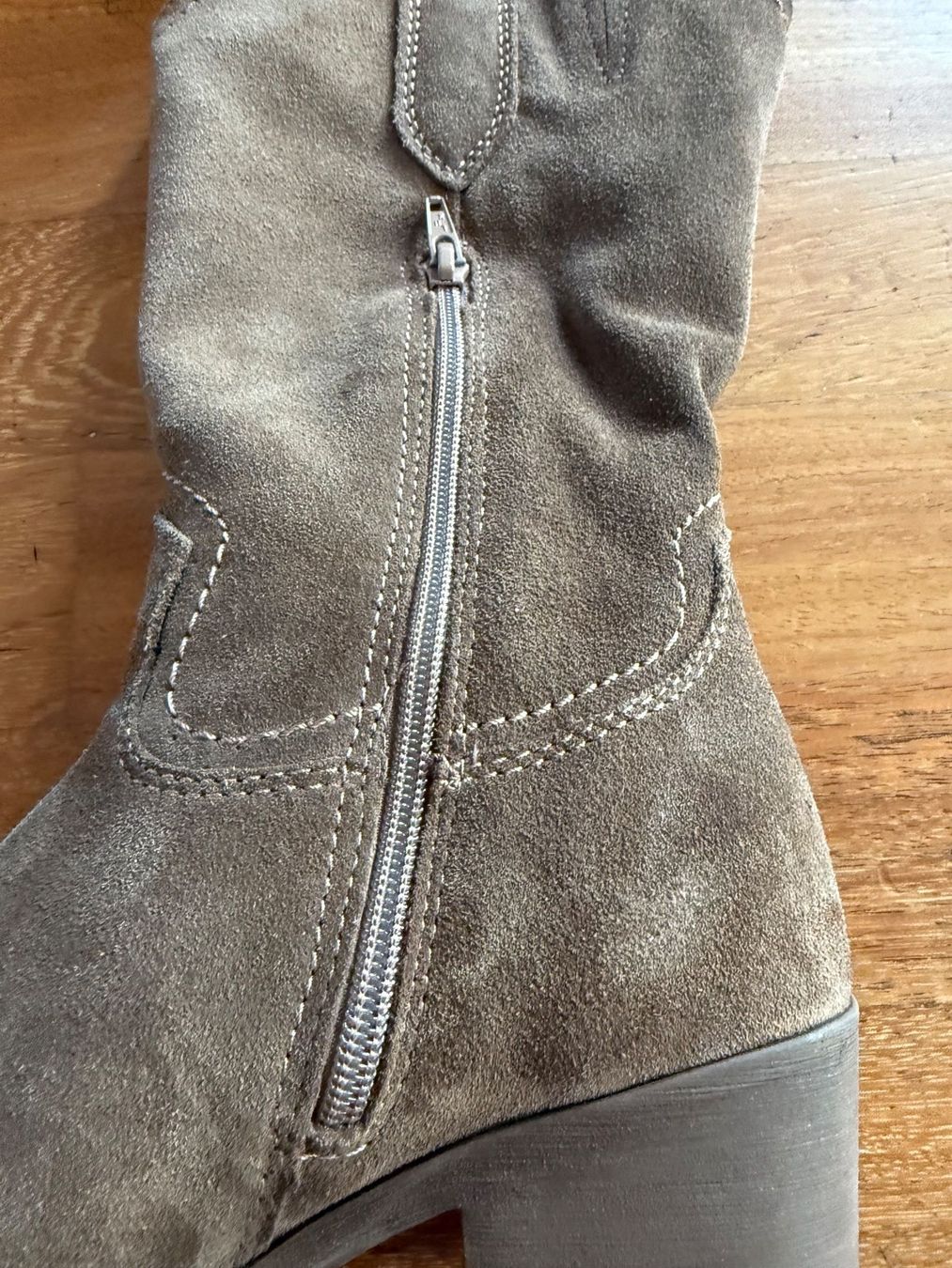 Tamaris Scarpe da donna: Wildleder Stiefel Cowboyboots – Usato da Gockhausen venduto da Timiboy4 2