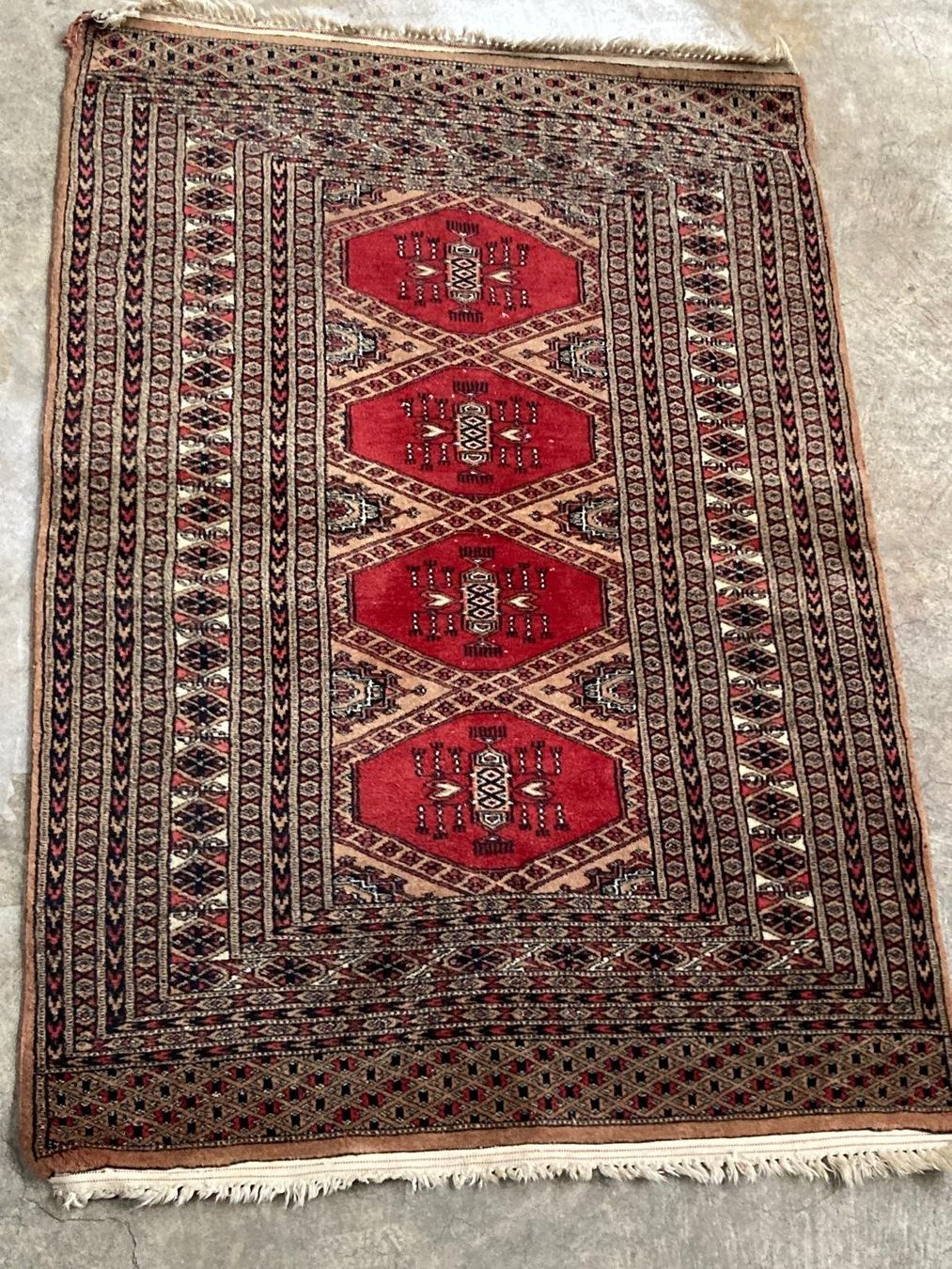 Tappeti: Orientteppich Grösse 140cm x 95cm – Usato da Niederhelfenschwil venduto da Chleeblatt1938