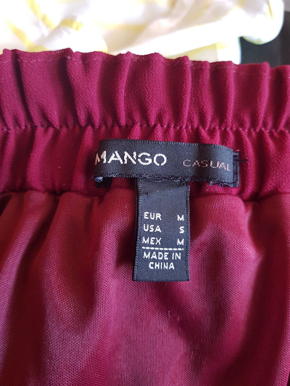 Mango Gonne: Mango Plissee-Rock Weinrot – Usato da Zweisimmen venduto da Adorable 1