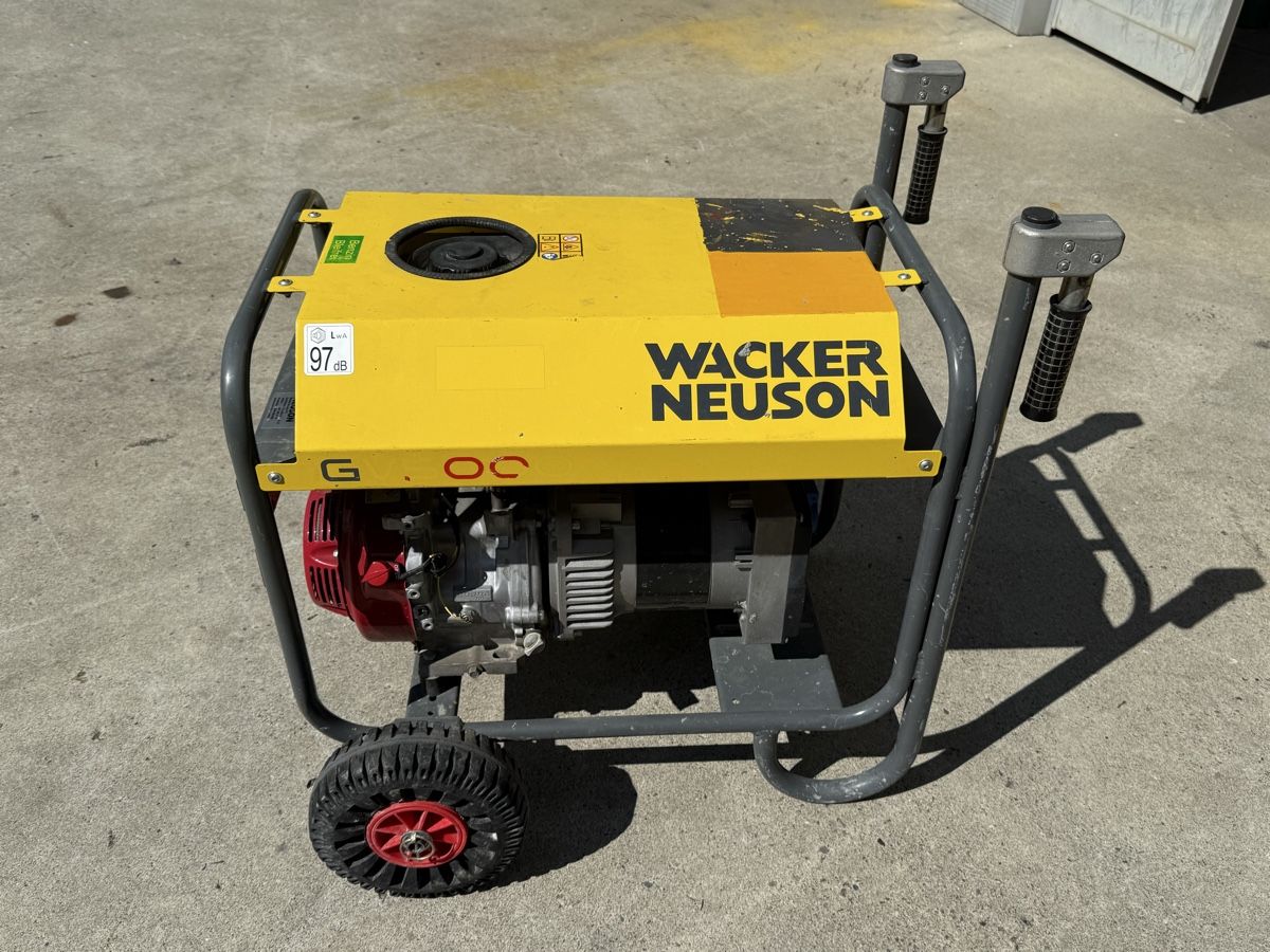 Generatori di corrente: Generator Notstromaggregat – Usato da Brunnen venduto da Steini89 3