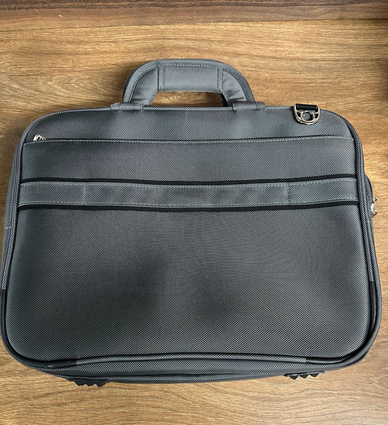 Borse: Laptoptasche – Nuovo (secondo la descrizione) da Nussbaumen AG venduto da olitech5415 2