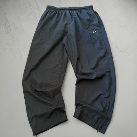 Nike Trainingshose schwarz Grösse L guter Zustand